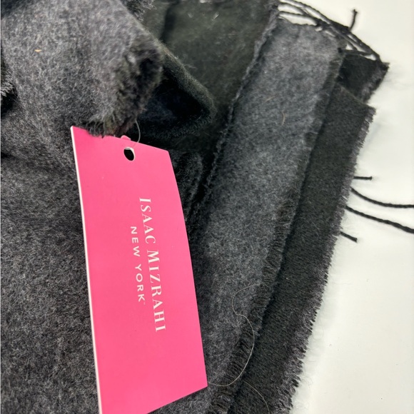 Issac Mizrahi Shawl Wrap Black and Charcoal Gray Fringed - Picture 7 of 8
